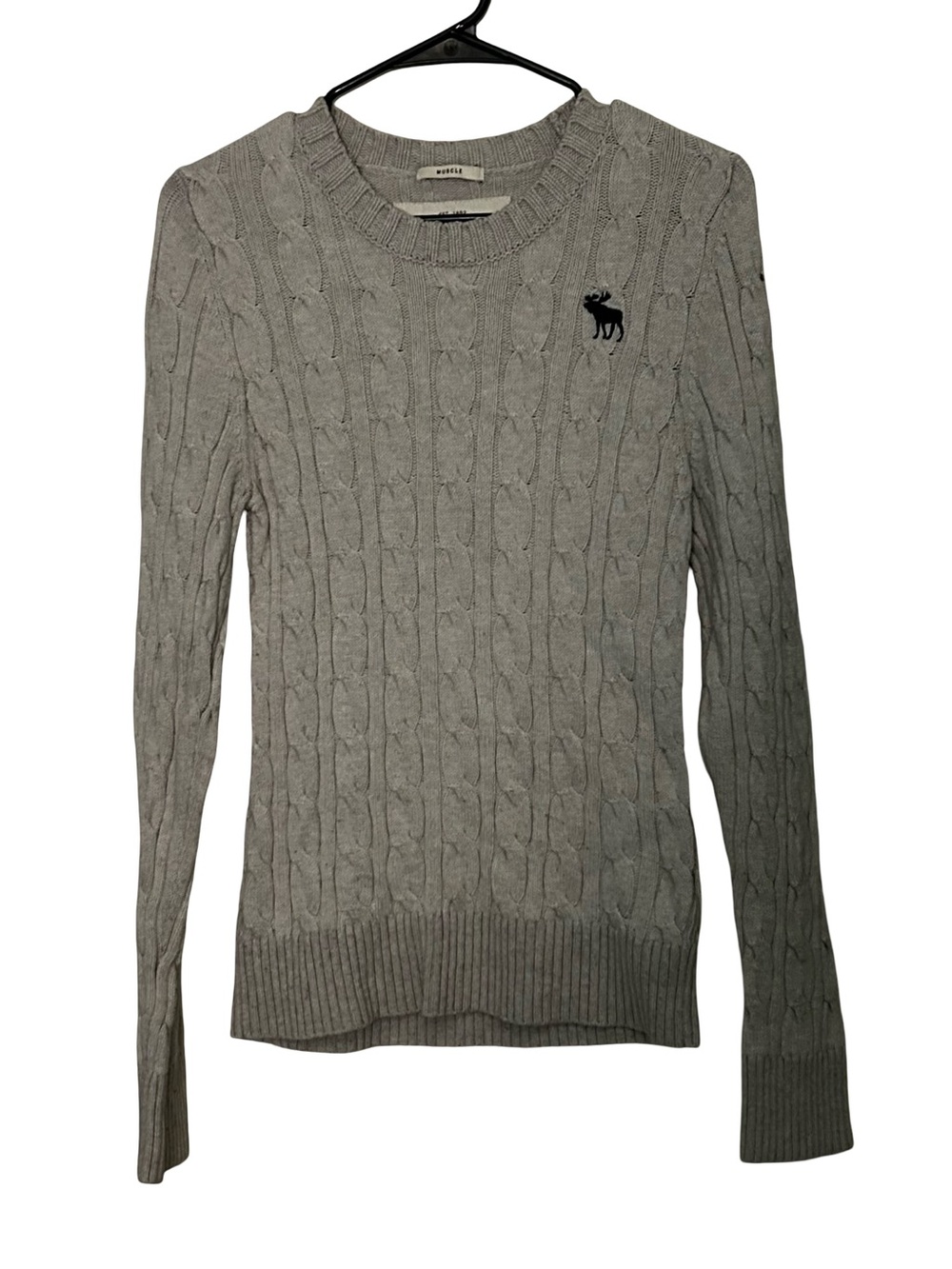 Abercrombie & Fitch Light Gray Cable Crewneck Sweater